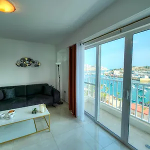 seafront-beautifully-furnished-2-bedrooms-gogzr1-3.hotelssaintjulians.com/